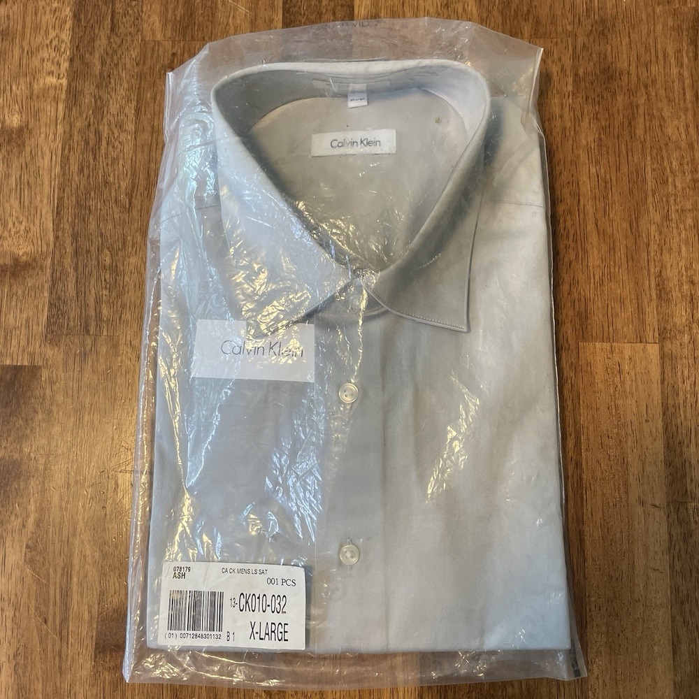 Calvin Klein Mens Long Sleeve Sateen Dress Shirt Ash Gray XL CK010-032 NWT